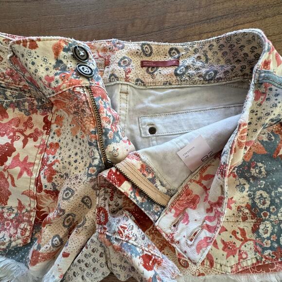 Pilcro (Anthropologie) Women's Shorts - Size 28 - Picture 3 of 7